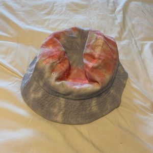 tie-dye bucket hat